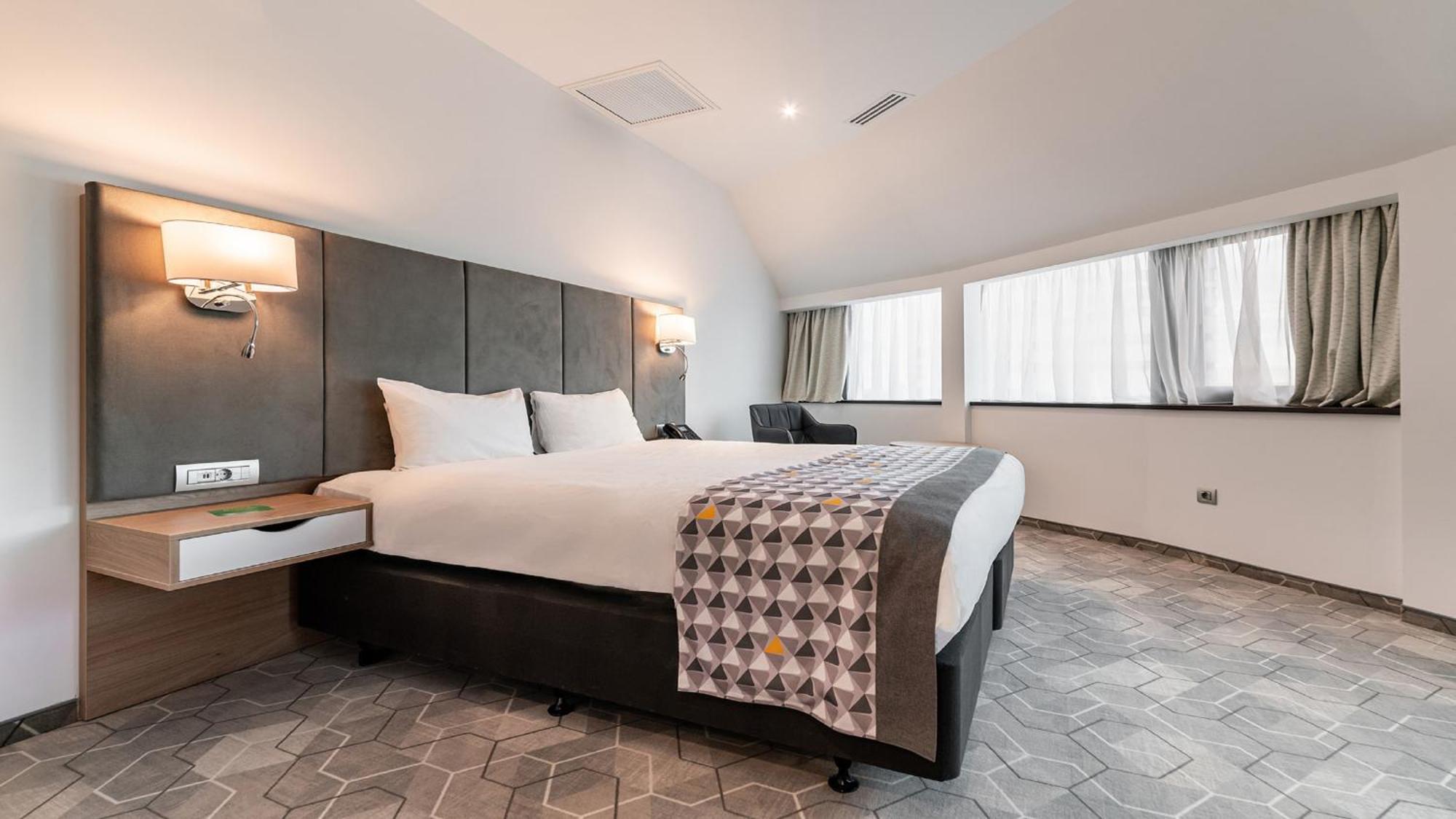 Holiday Inn Bucharest - Times, An Ihg Hotel المظهر الخارجي الصورة
